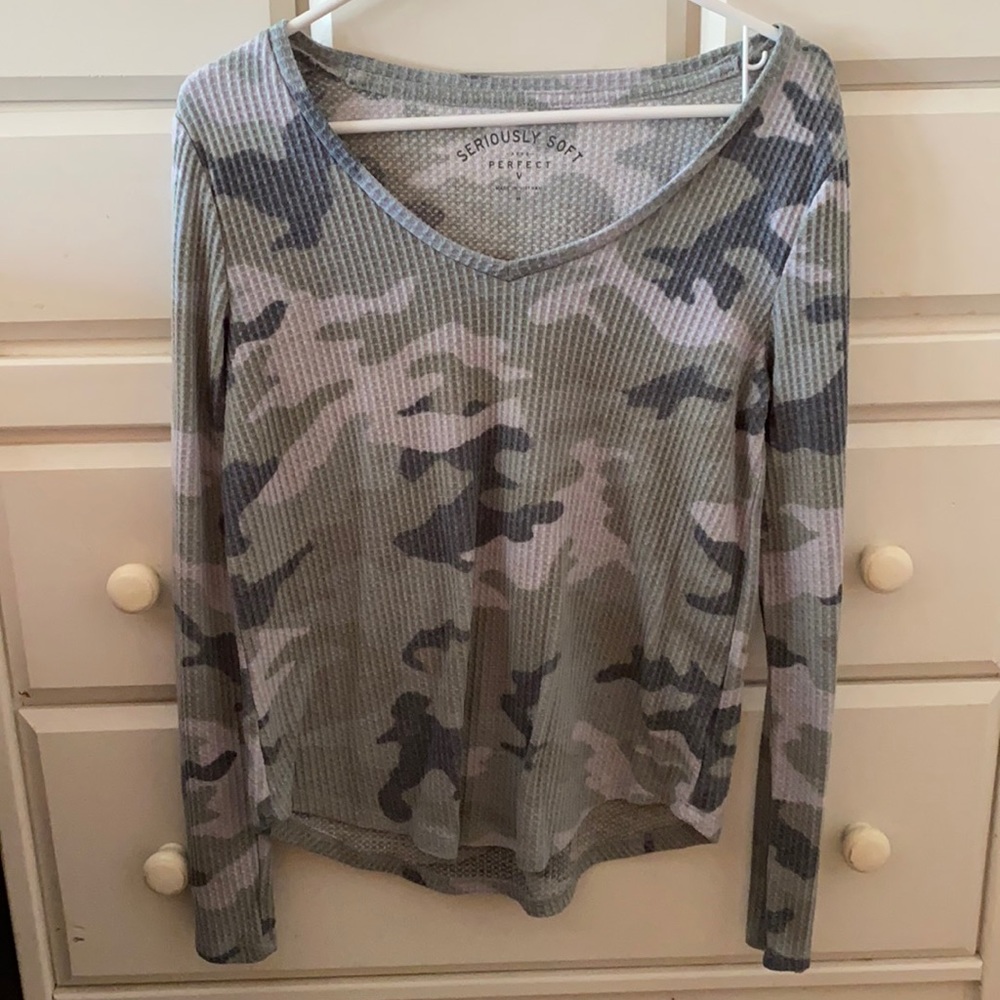 Camo long sleeve v-neck